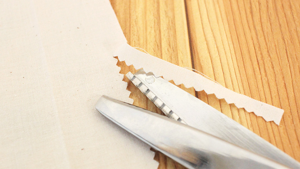 ピンキングばさみ 端処理