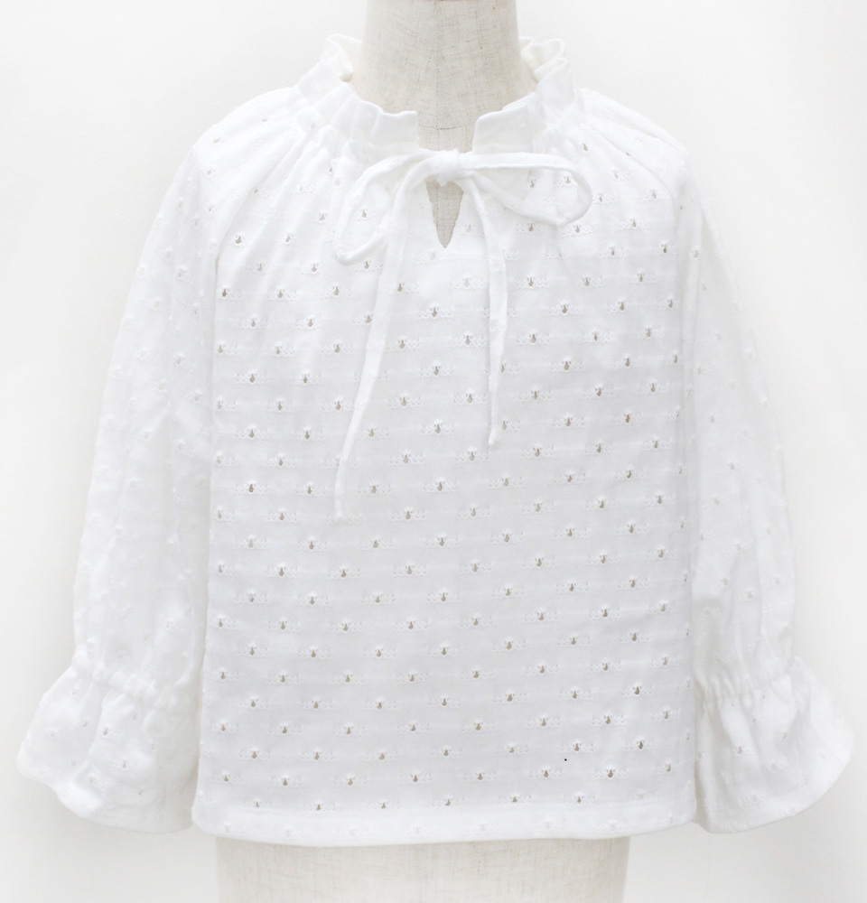 クライ・ムキ式ソーイングスクールのフリーパターン KT-445 ギャザーネックブラウス（キッズ）