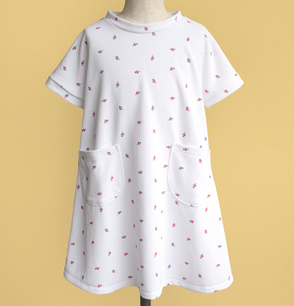 クライ・ムキ式ソーイングスクールのフリーパターン KOP-696 キッズポケットワンピ