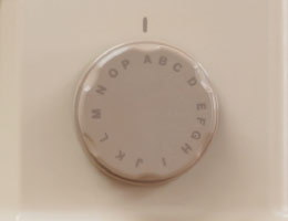 シンプルミシン「Dorothy-ドロシー-」カフェオレ機能 ぬいたい模様を簡単セレクト