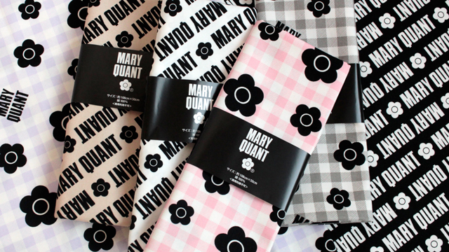 MARY QUANT（マリークヮント） オックス生地 50cmカット ロゴ柄